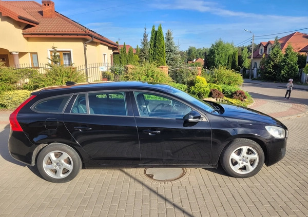 Volvo V60 cena 27900 przebieg: 289000, rok produkcji 2012 z Łęczyca małe 254